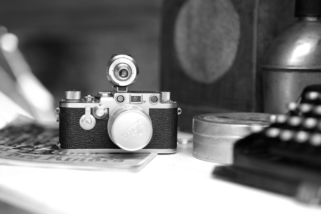 Nostaljik Anılar: Bu Eski Fotoğraf Makinesi Ne Anlatıyor?